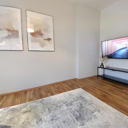 Milpau Recklinghausen1 - Modernes Und Zentrales Premium-Apartment Mit Queensize-Bett, Netflix, Nespresso, Smart-Tv Und Privatparkplatz Eksteriør billede